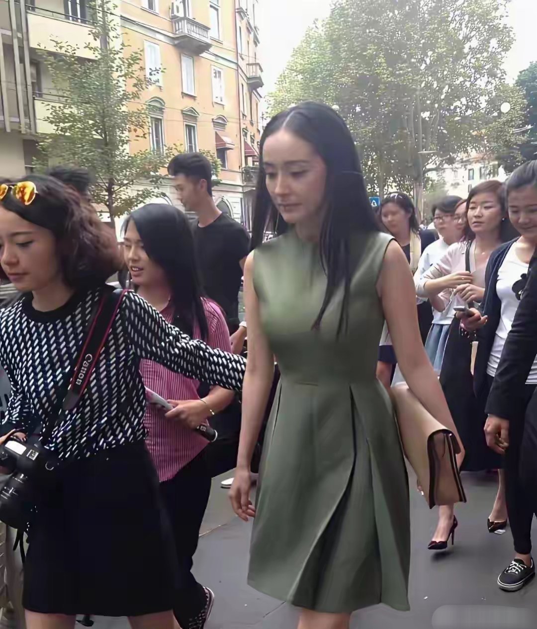 13年的杨幂，没有美颜，没有滤镜，气质还是那么突出