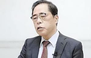 日本经济专家警告日本政府，别光看着中日冲突了，什么时候你们回头看一下因为你们愚蠢