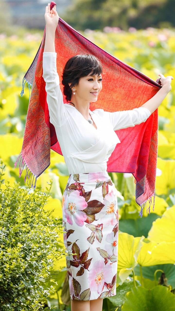 60岁女人还想找男人？不是图钱，是藏不住的真心话小区里的李阿姨今年62岁，