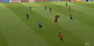 这个动态图，就是当年拜仁放弃齐尔克泽的原因！这么简单的打空门都能不进，这是2