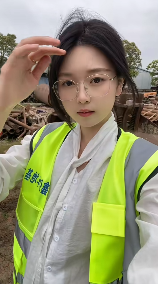 先生，我出不了工地了，你带把混凝士走吧