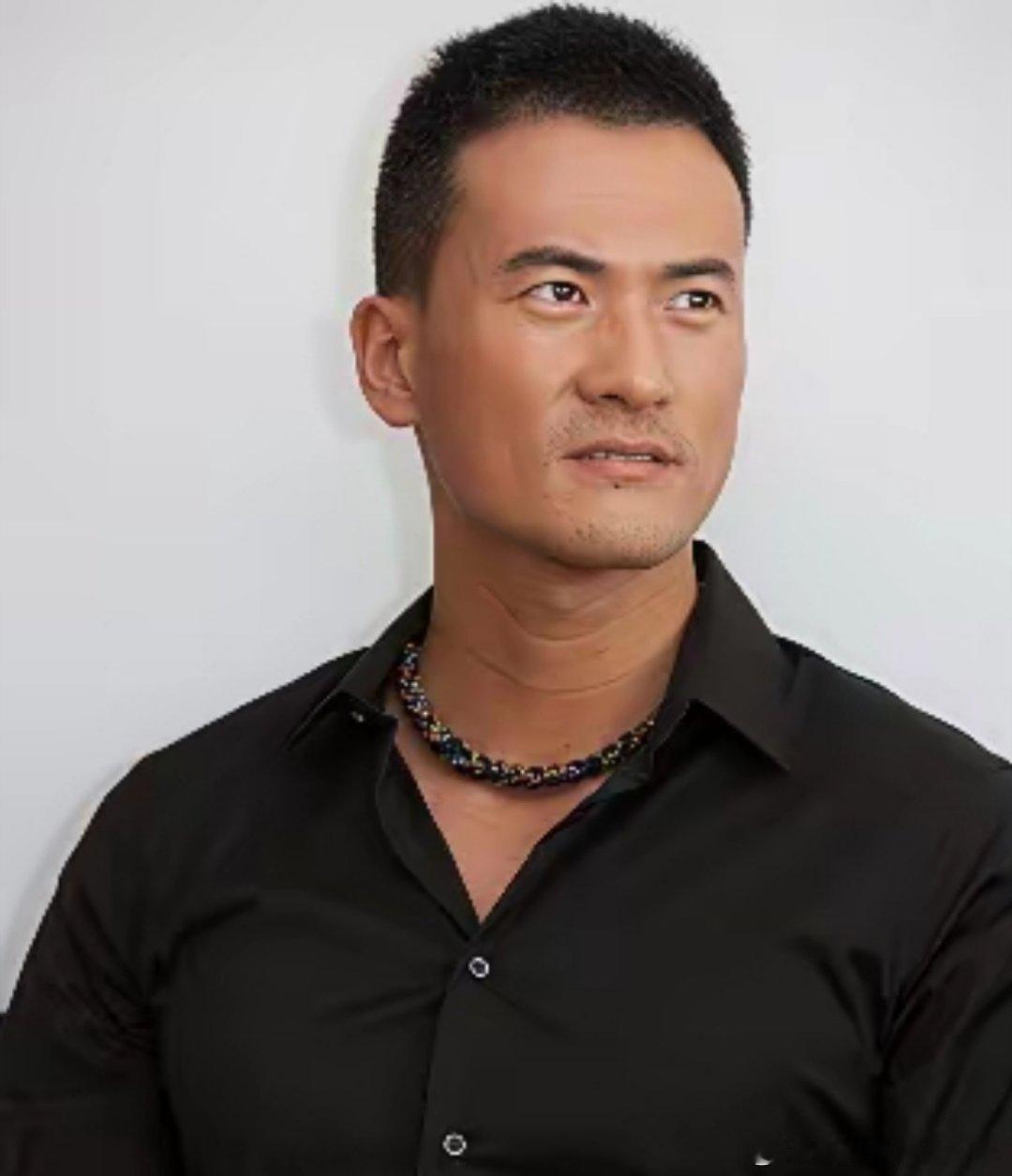 型男艺人赫子铭到底有多厌恶自己的前任何洁，对于一位差点把自己演艺事业毁掉的女人讨
