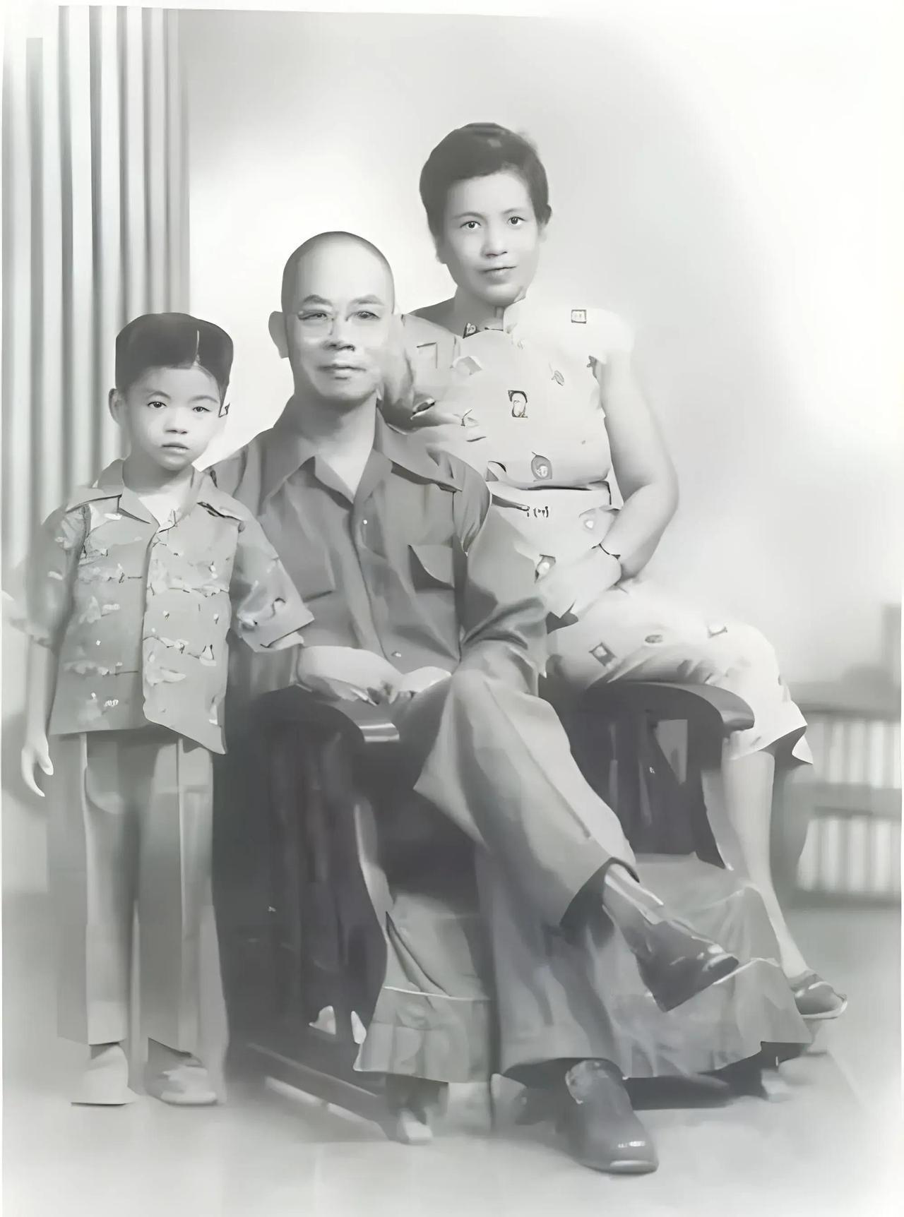 他是吴石的小舅子，却被判了十五年：国民党的黑牢，不只关叛徒，还关亲戚。他是吴