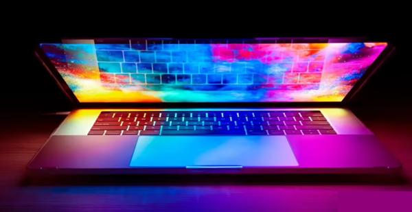 「等等党赢麻？传苹果下月推大改款MacBookPro：首款触屏、叠层OLE