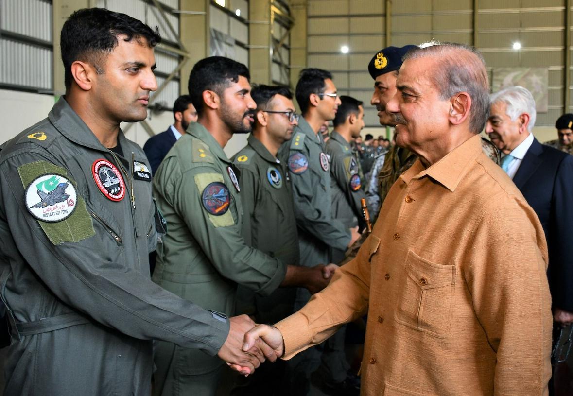 巴基斯坦空军ZDX-3预警机已经升空，正在不间断监控印度军队的一举一动！巴基斯坦