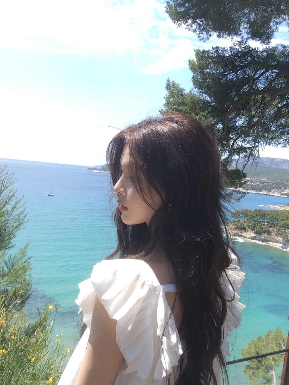 杨超越好美南法来了个绝世大美女
