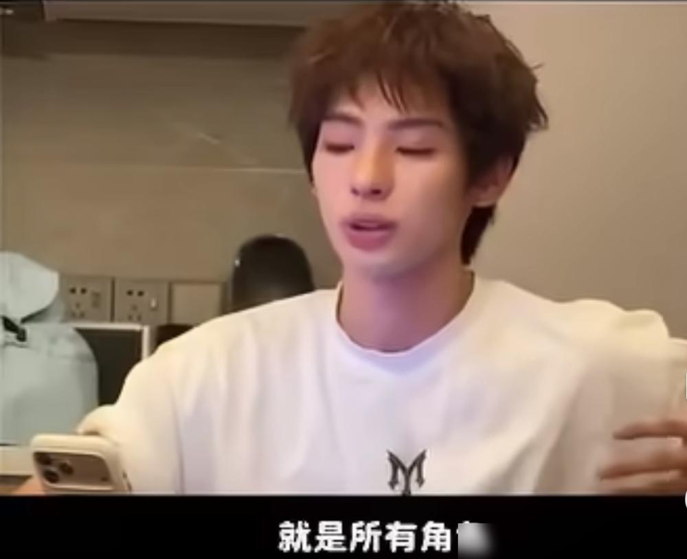 52岁的郭晓东，在二公组队时被晾到了最后，没人选。他不争不抢，剩下来自动归入颜安部落。颜安和姚琛二话