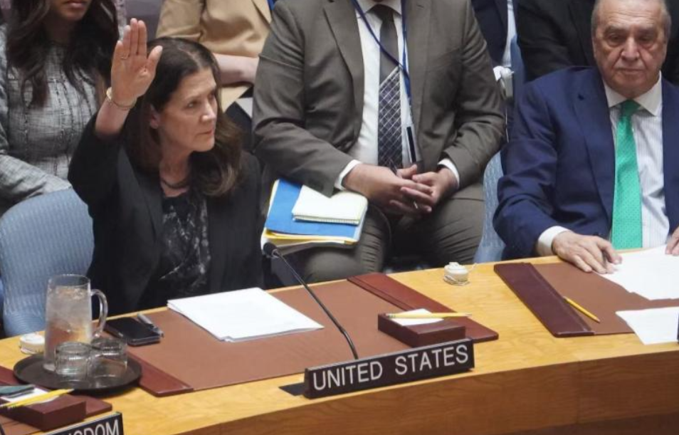 美国一票否决让14国全白玩，中国气不过，在联合国发出致命三连问