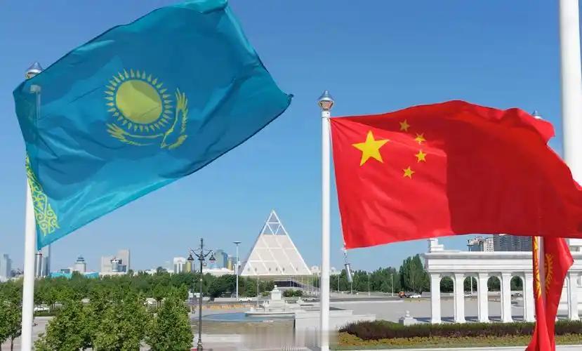 谈妥了，中国与哈萨克斯坦正式签署多项合作协议！7月16日下午，专程来华出席202