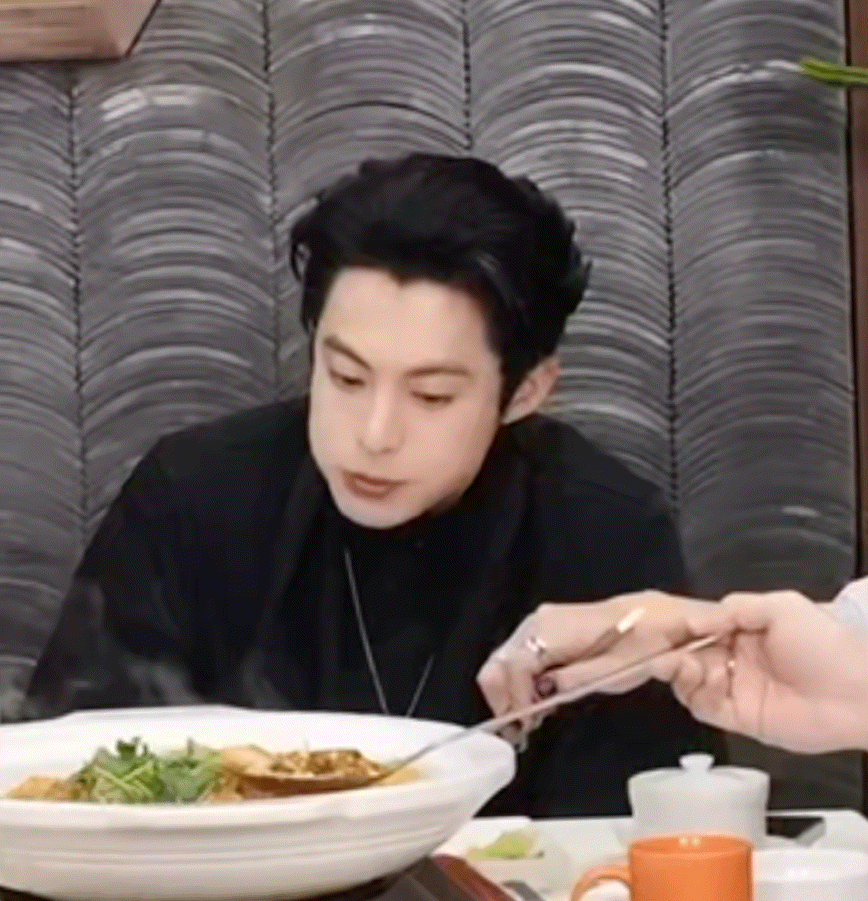 多吃点多吃点呜呜王鹤棣宇宙闪烁请注意