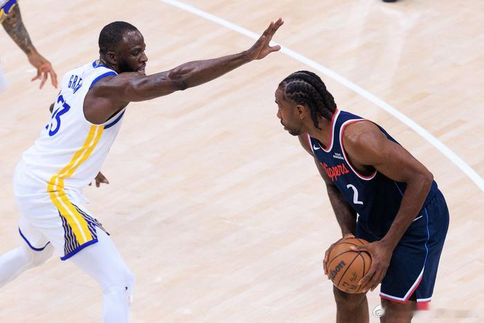 格林对阵快船是带病作战著名记者Shams在《NBAToday》节目中报道了勇