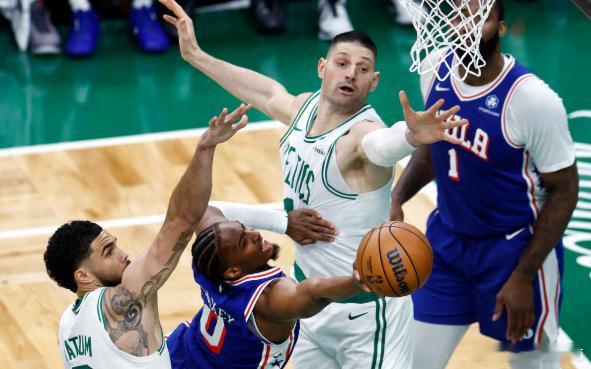 马克西和VJ破了波士顿花园，费城1比1凯尔特人——明明第一场还输了32分。纳斯教