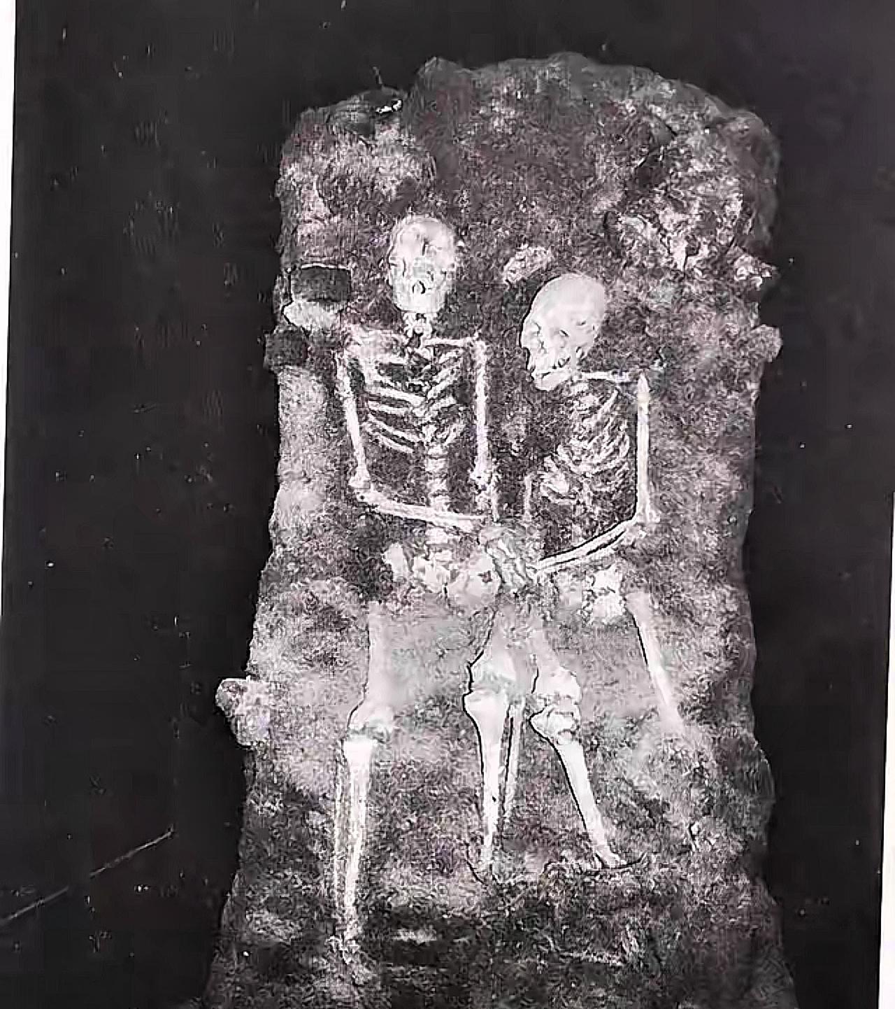 沈阳地下挖出的这对铁镣尸骨,藏着光复路上最痛的真相!1997年沈阳施工的一锹