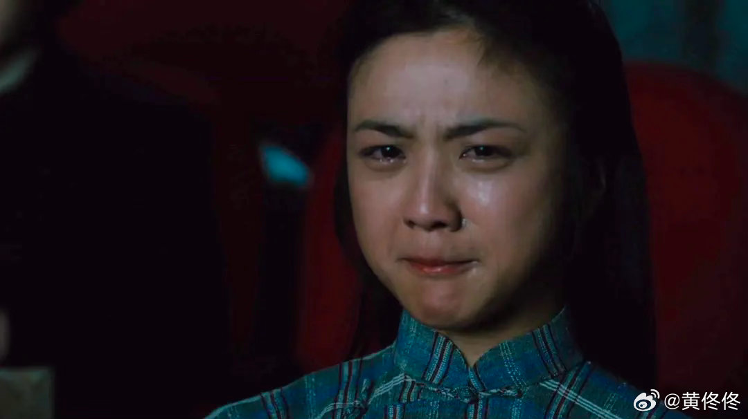 王佳芝看到易先生送他30克拉的大钻戒，马上想“这个人是真爱我的”，孙割一看到景小姐问他要5千万美元，