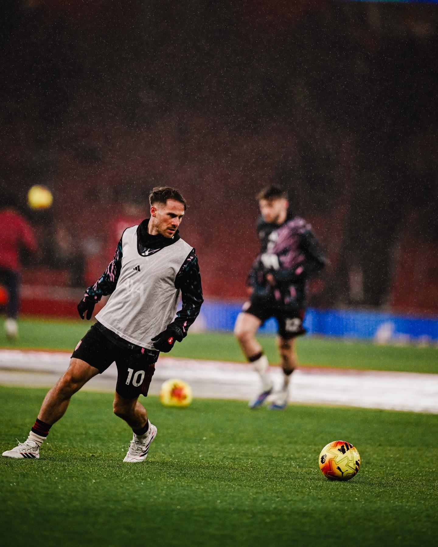 麦卡利斯特社媒: 面对强队, 我们今天表现值得获得更多