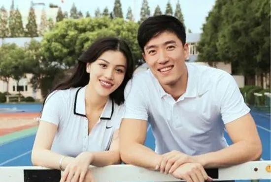 家庭聚会上，刚出锅的红烧肉冒着热气，葛天伸出筷子想再夹一块，婆婆的眼神突然沉了下