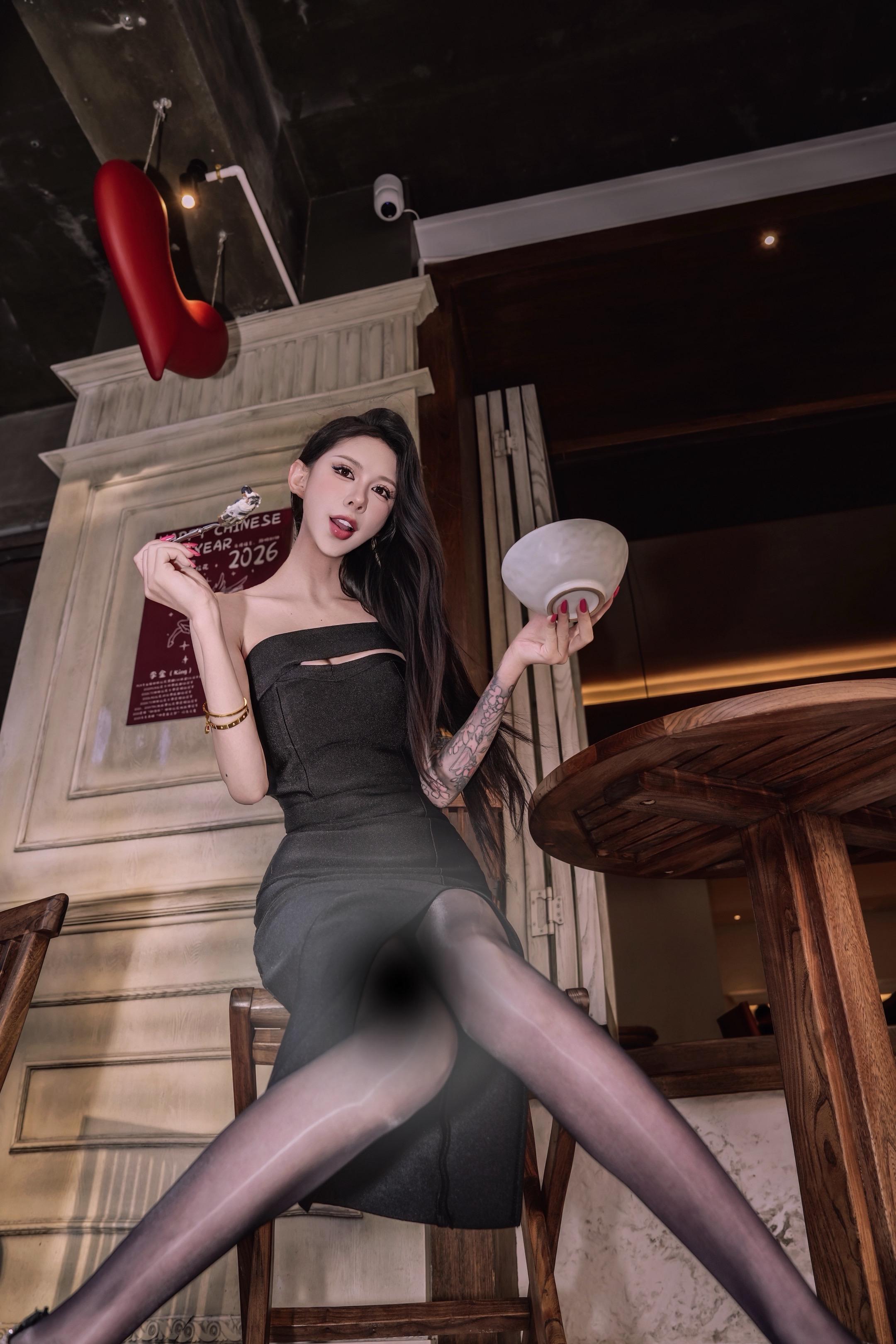 没认识几天就说喜欢我 你很肤浅 但你很有品 摄影师