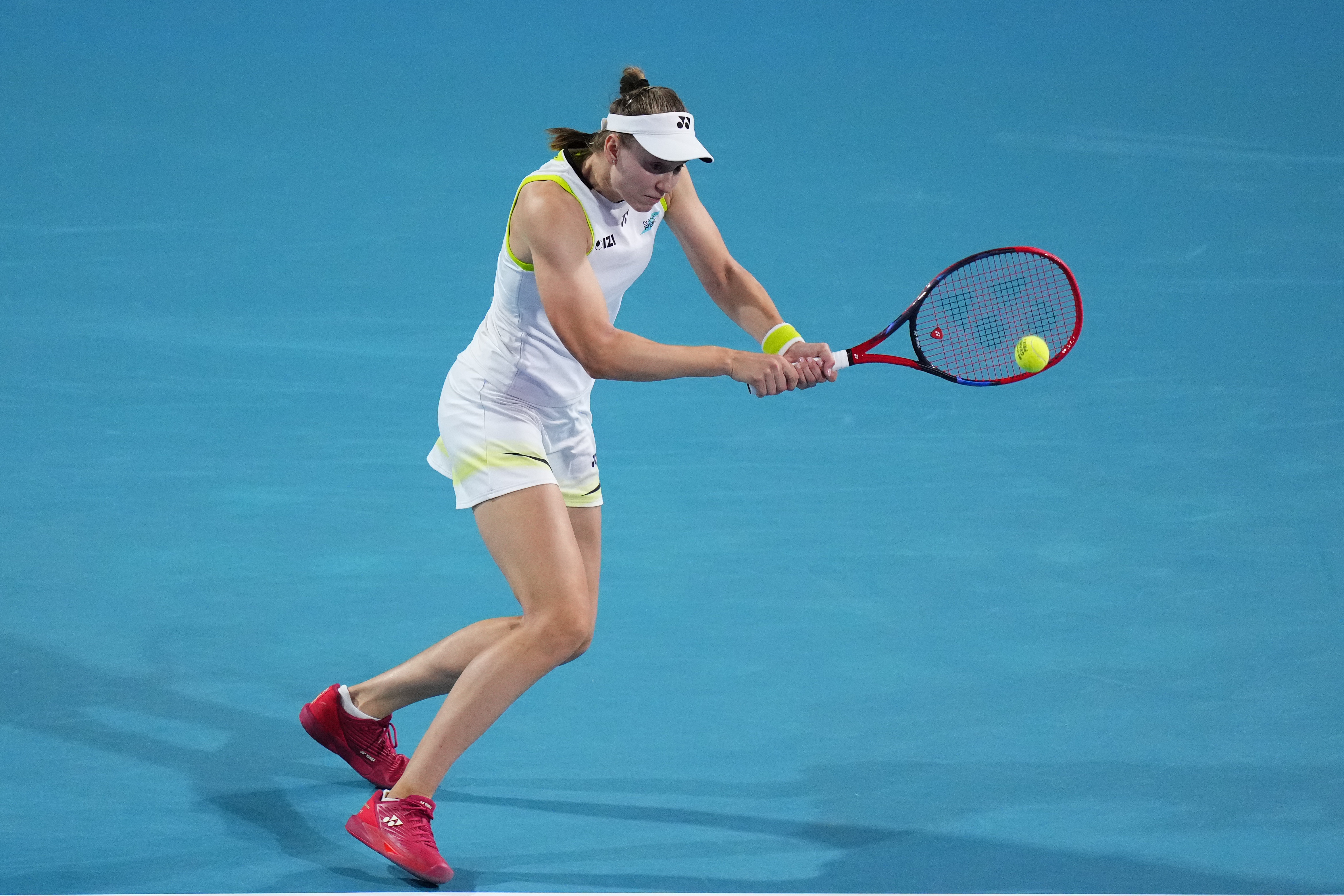 莱巴金娜1-1佩古拉即时战况：莱巴金娜凭借第六局的关键破发以6-3拿下第二盘