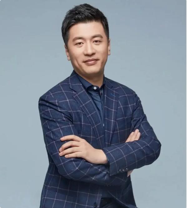 张雪峰说："你若不努力学习，一旦落入社会底层，和一群没有素质的人混在一起，你将会
