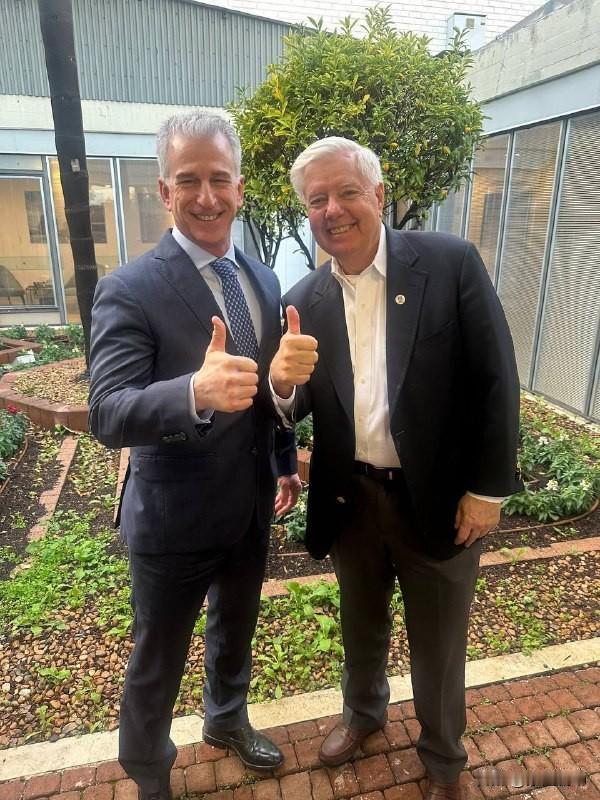 库尔德现在拼命的喊，妥善处理拉卡以及哈塞克南部等地监狱的1515黑军囚犯，结果是