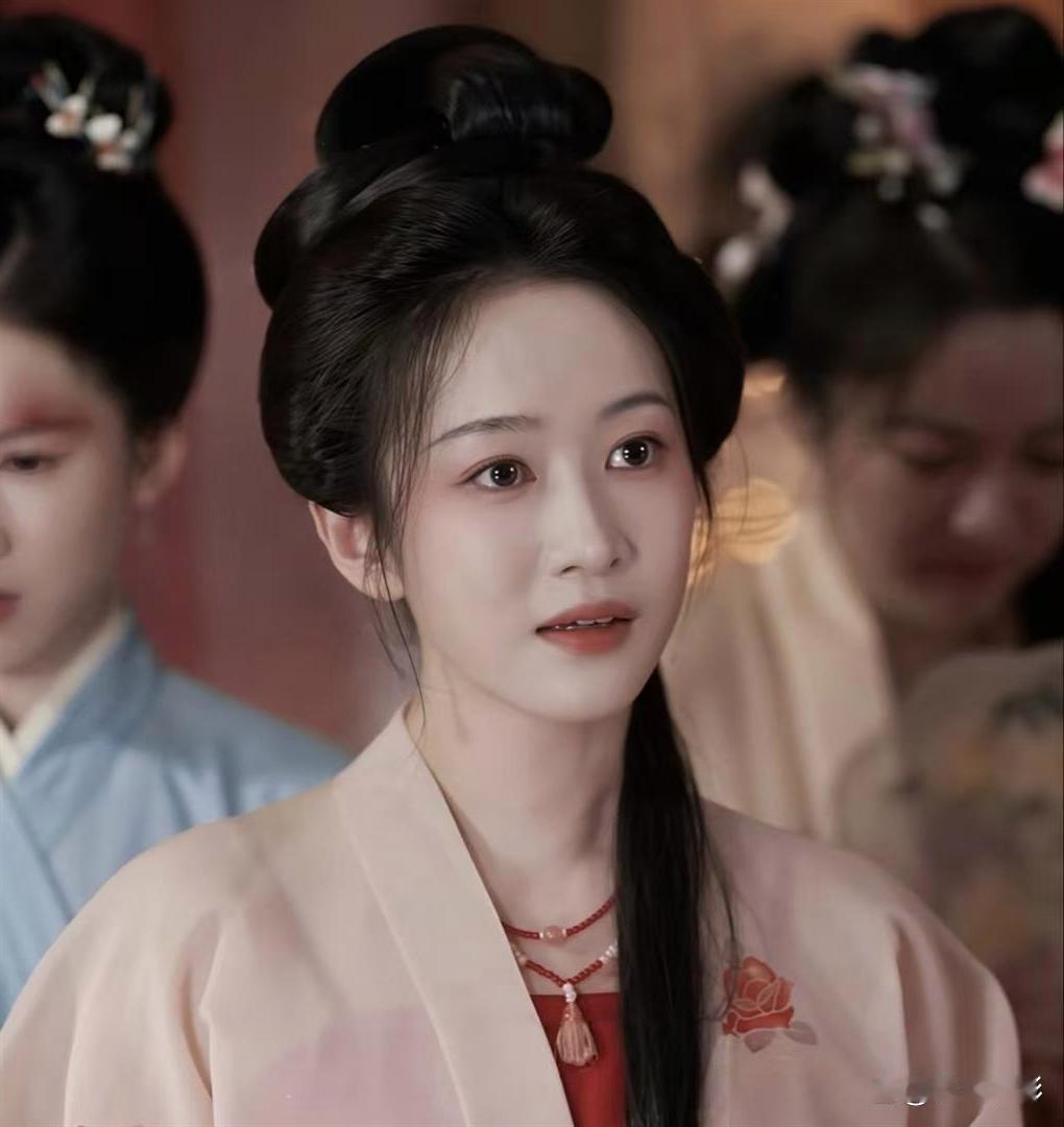 看完《兰香如故》再翻原著我人麻了，林锦岐有3个通房，2个妾室，个个貌美如花，结局却死的死卖的卖，剧版