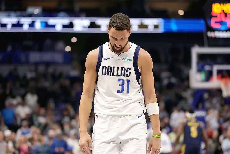 两个35+老将，境遇天差地别，威少焕发第二春，汤神被摆上货架