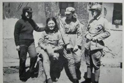 延安第一美女，照片拍摄于1937年1月13日，地点是陕北延安。当时，美国人史
