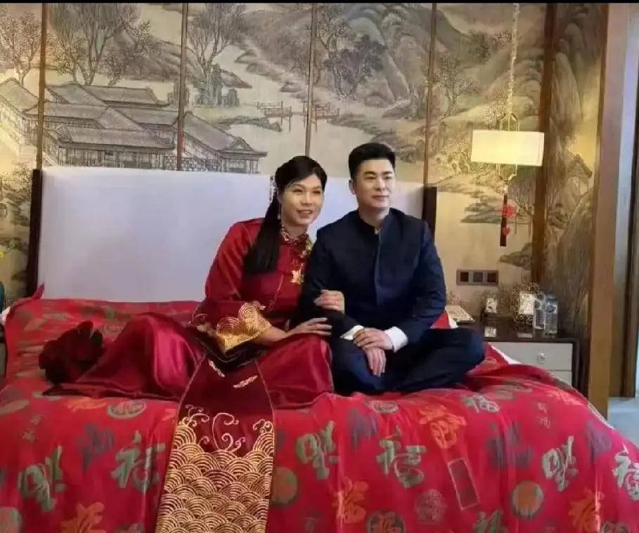38岁奥运冠军徐云丽终成眷属：身高不是距离，爱情铸就美满近日，一则喜讯在