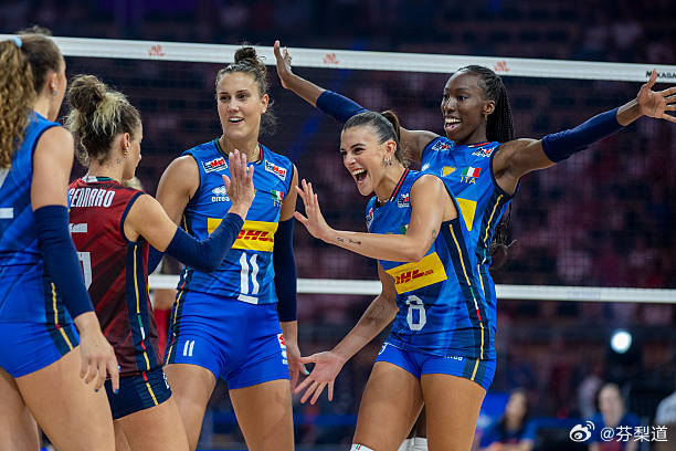 国际排坛动态意大利女排达内西用她最喜欢的书来形容意大利女排“我们的哈利·波特是