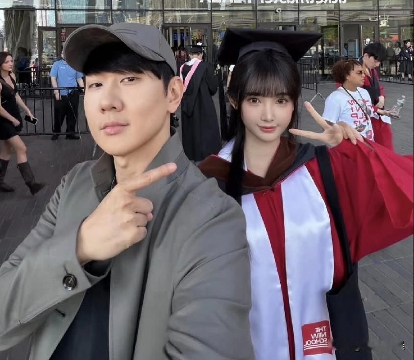 林俊杰妈妈，亲自回应！5月29号一大早，林俊杰的妈妈冲上了热搜，原因是她亲