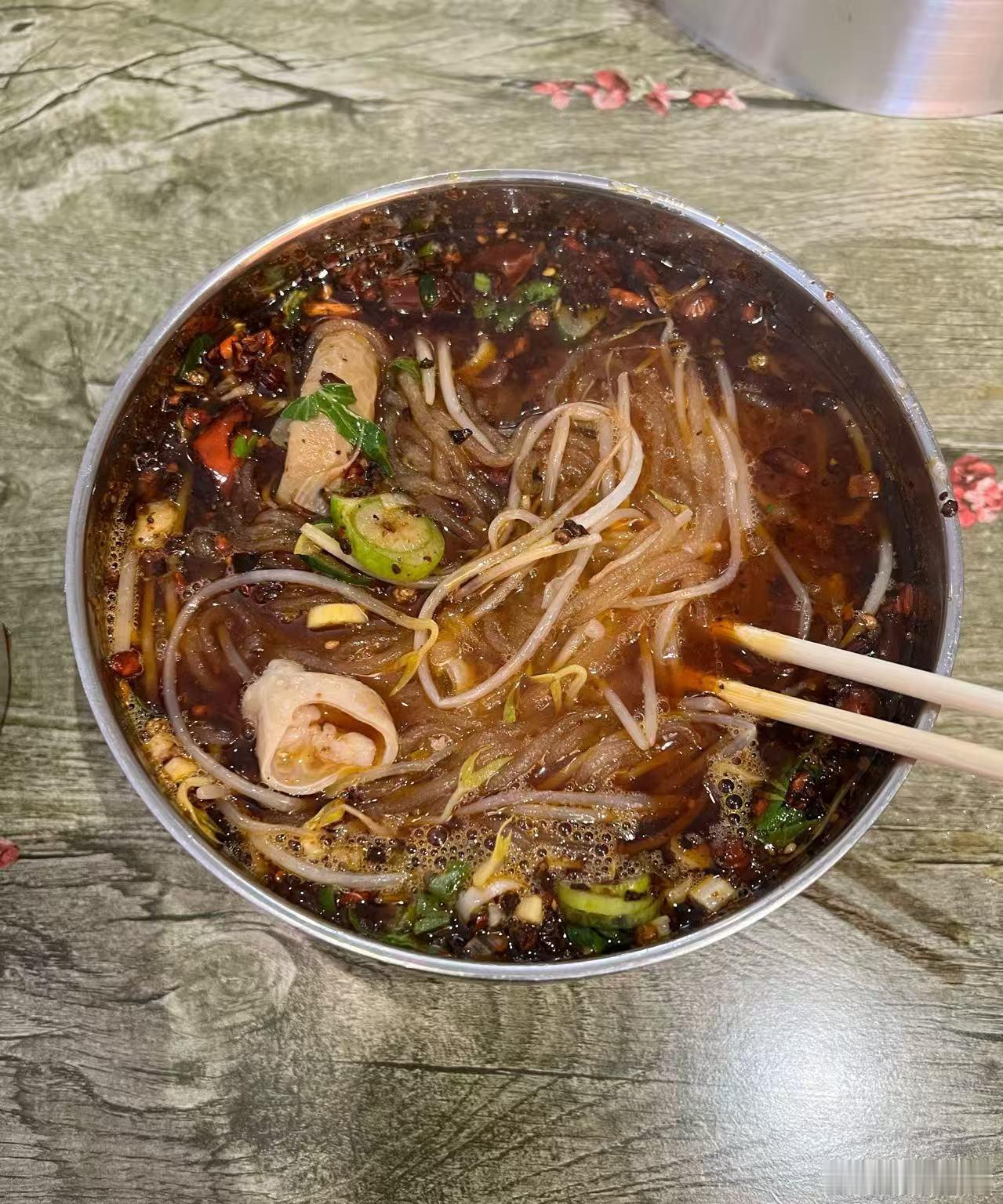 四川美食春节篇成都肥肠粉合集春节有不少朋友要来成都玩，给大家推荐一些值得吃的