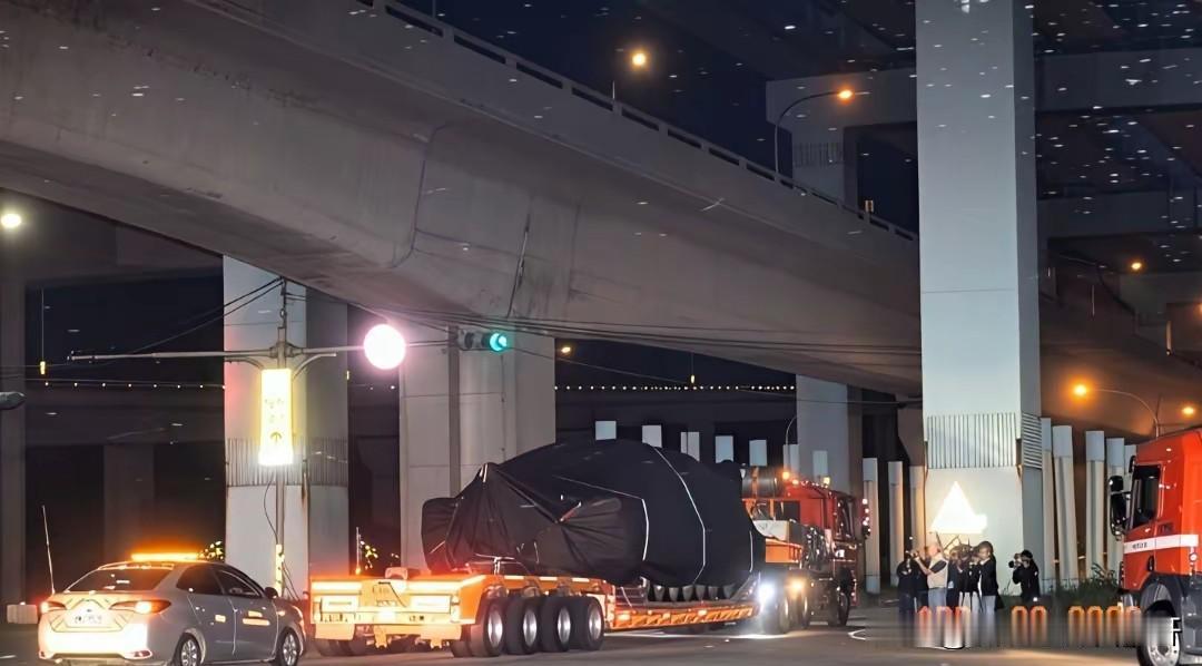 搞点垃圾还偷偷摸摸！台军花405亿新台币，买了108辆M1A2T坦克，在夜