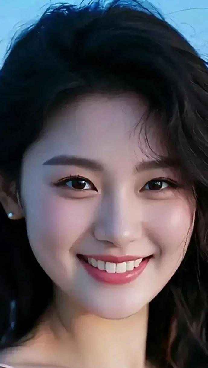 这笑容好甜，让人心情变好！