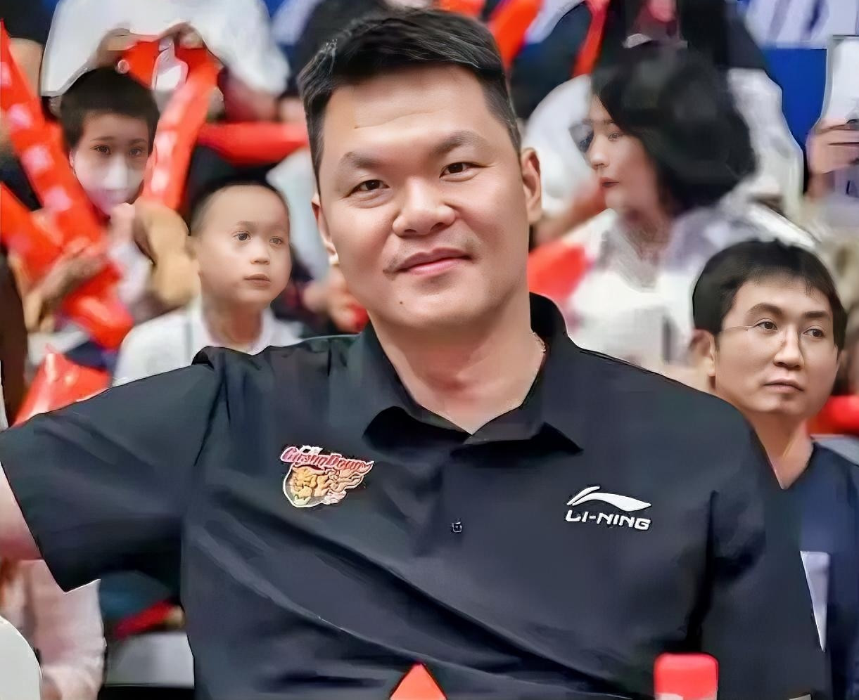 宏远休赛期重磅动态！朱芳雨深情发声，徐杰留队实锤，首笔交易正式落地真不敢相信！宏远接连传来三大喜讯！