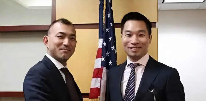 华裔反华，美国不信任你绝对想不到，那些天天骂中国、急着给美国人当狗腿