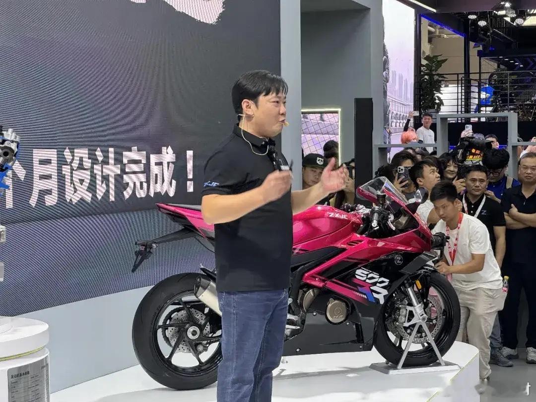 真敢说！张雪：我不喜欢陈光标1300万豪车若不过户我就对他竖中指。张雪在世