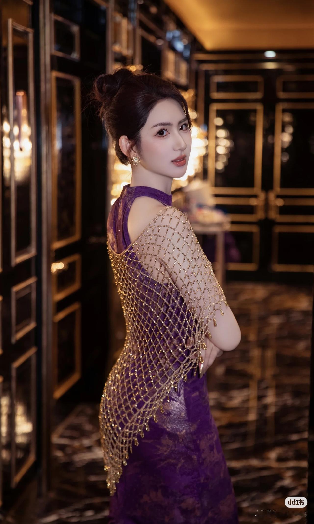 优雅与性感，你会怎么选美女旗袍穿搭写真