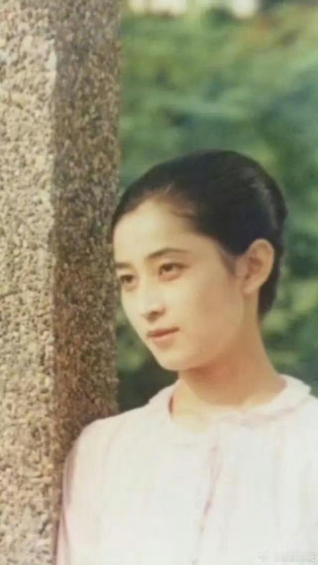 徐艺洋和妈妈共用一张脸，啊啊啊啊徐艺洋妈妈好漂亮啊！！！！！神似啊！！🤩​