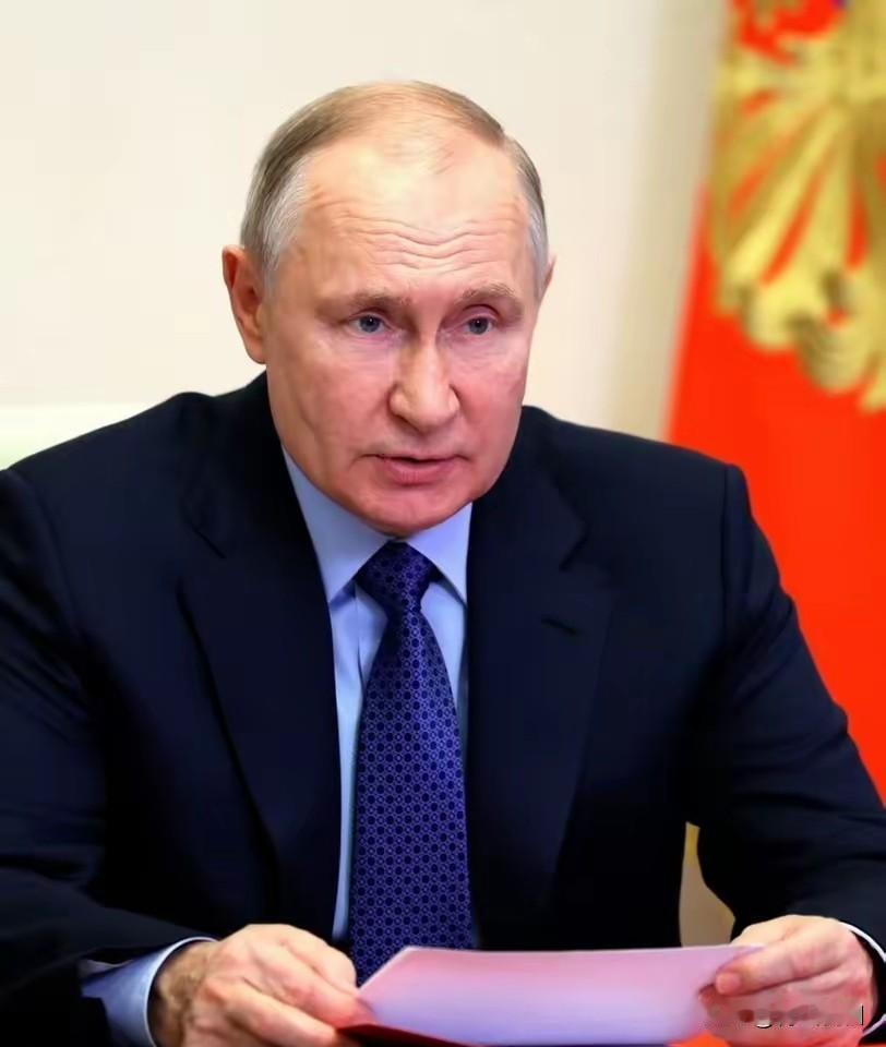 普京这次讲话火药味十足啊，直接划下道儿：谈不拢就打，俄军有能力继续推进。他亮出的