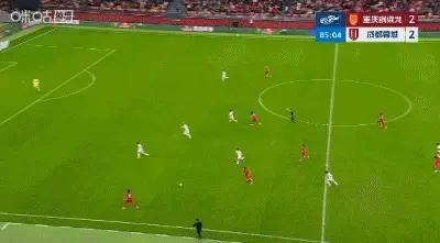 重庆铜梁龙3:3战平成都蓉城的这场比赛真的太精彩了！川渝德比果然没有让球迷失望。