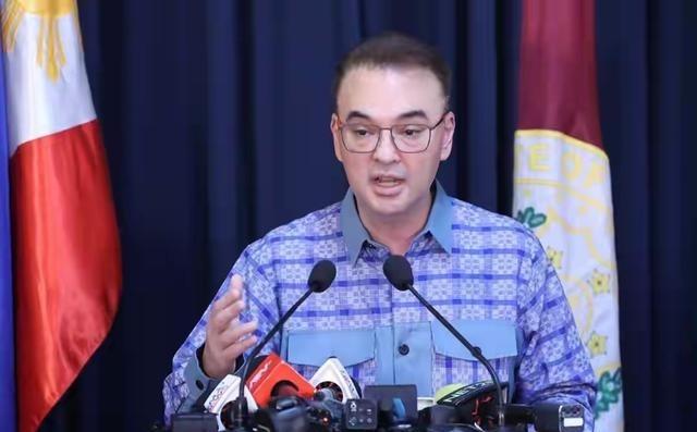 国会当场开撕！“走狗”论引爆全场，菲律宾参议员火力全开，连新议长都不放过！卡耶塔