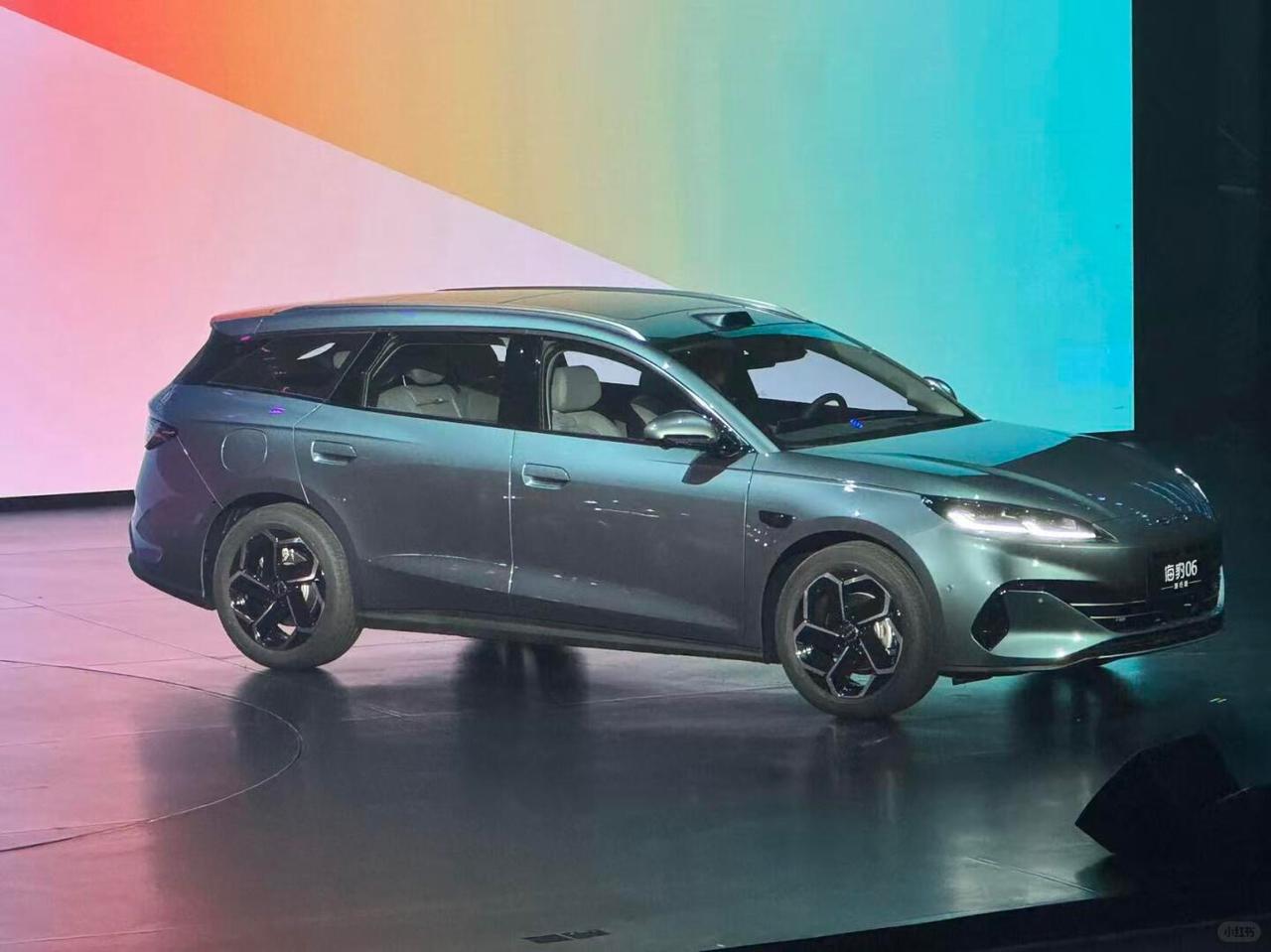 26款海豹06DM-i旅行要11.19万起本来这款车已经相对成熟了，从销量上来