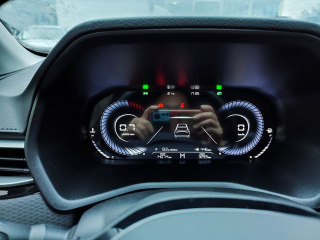 一档起步抬完离合几乎不走大家都是这样的吗23款手动挡，每次一档起步踩油门，当抬