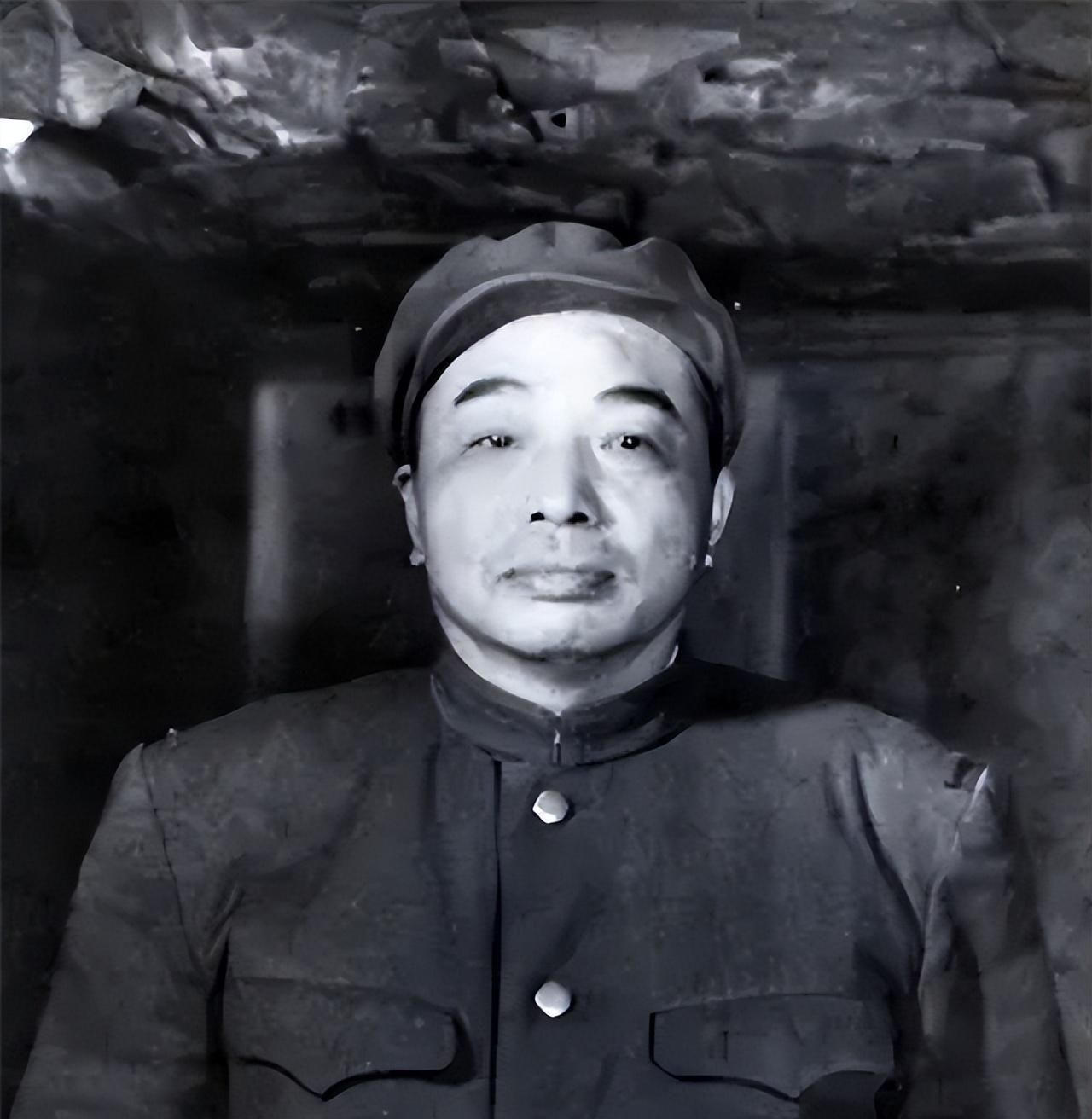 抗美援朝第五次战役即将打响，这一天，彭总接到一份电报，他一看，“啪”地一拍桌子，