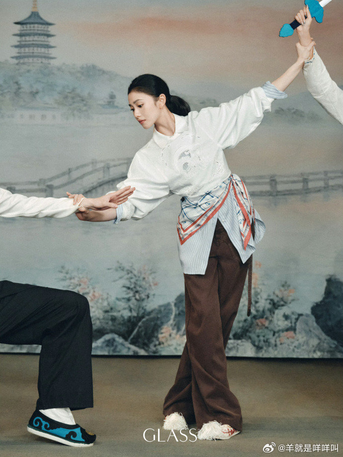 刘浩存GLASS三月刊