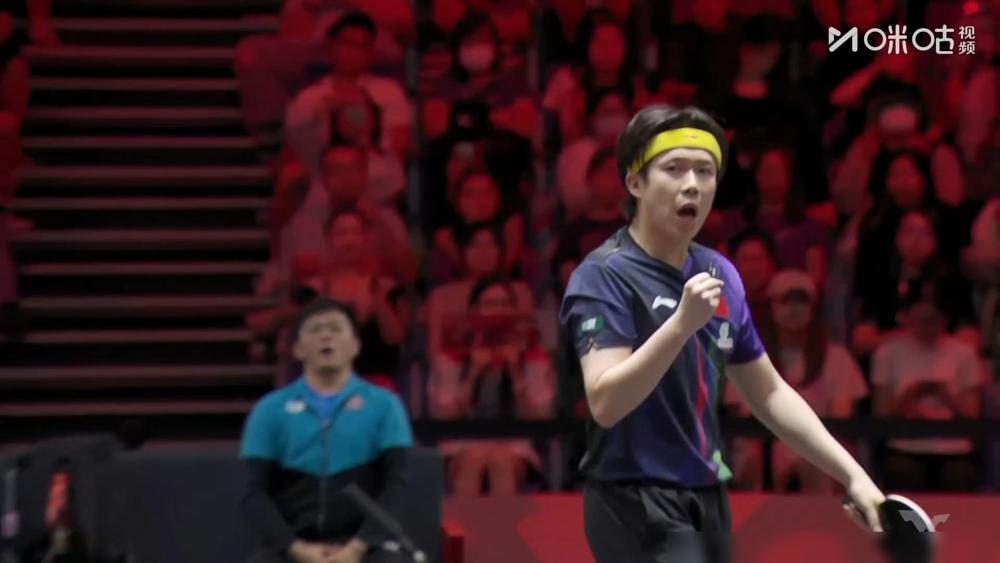 国乒主力的危机感，比输外战还强。重庆冠军赛后台，王艺迪对着矿泉水瓶发了30秒