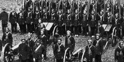 1861年，李秀成让部下去上海，采购洋枪一千杆，子弹二十万发。李秀成找到了击败清