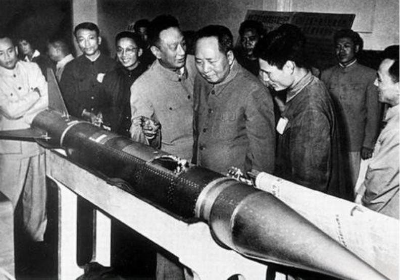 毛主席也批评过“造不如买，买不如租”的方针。毛主席说：“造船再贵，货币并没有外流