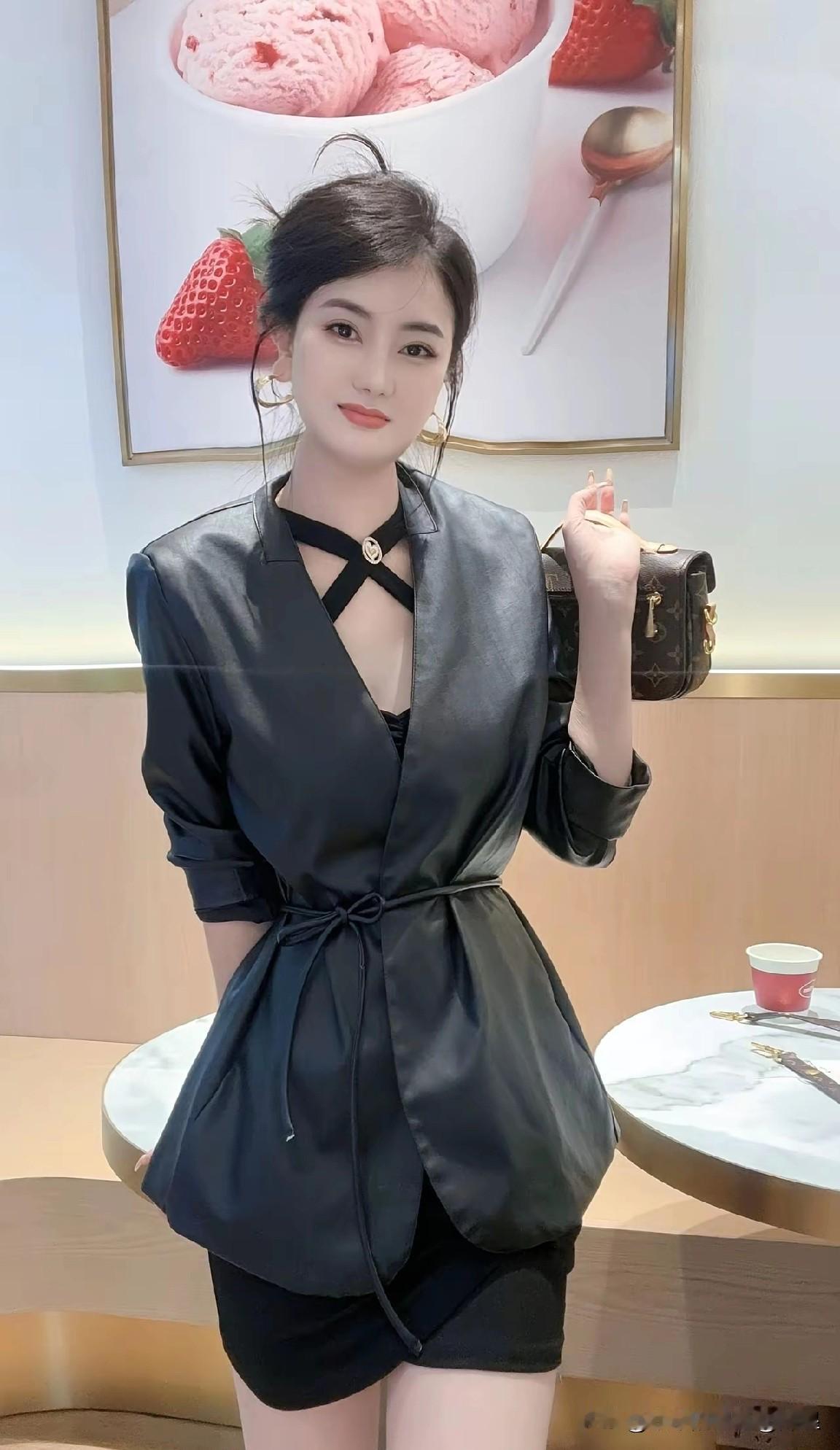 早餐吃热干面还是油条加豆浆特色带汤热干面