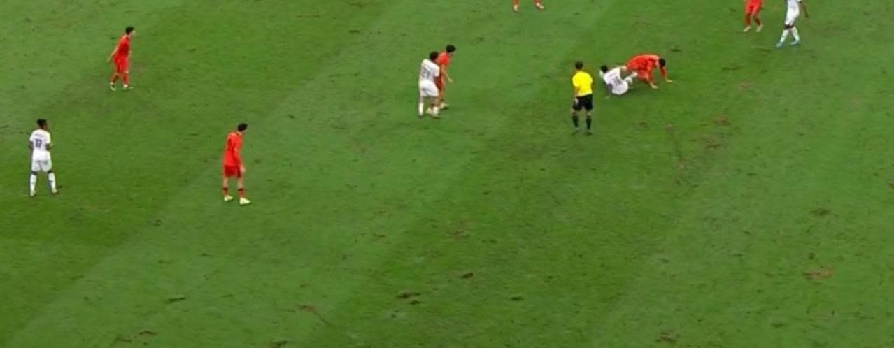 U23亚洲杯预选赛，西安国际足球中心新球场首秀，球场很漂亮但草皮质量太拉夸了，都